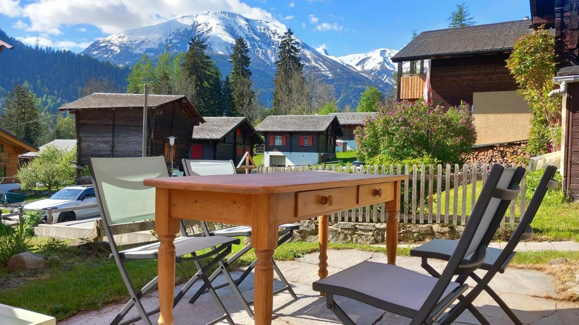 Heimeliges Walliserhaus Fiesch Buitenkant foto